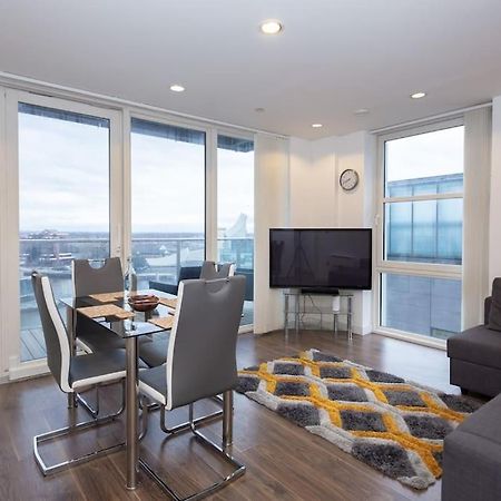 Stylish Mediacity 2Bed, Sleeps 6, Amazing Views Manchester Bagian luar foto